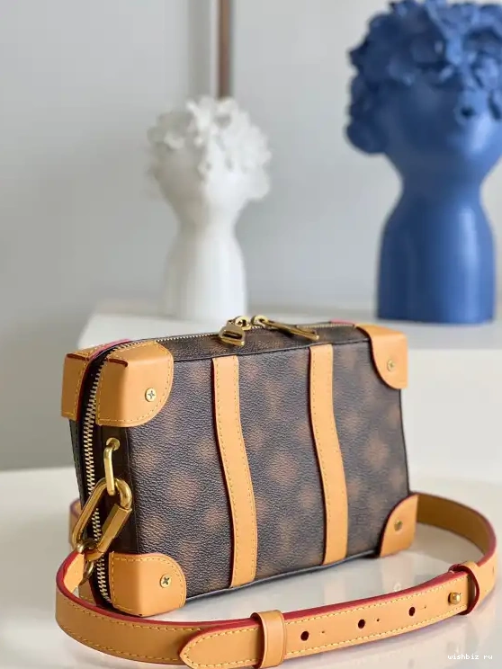 WIS LOUIS SOFT VUITTON TRUNK 0704